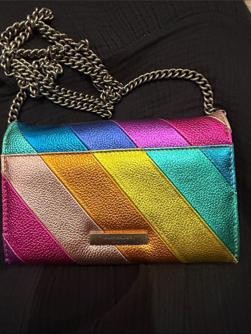Kurt Geiger Kensington Wallet on Chain - Picture 2 of 7